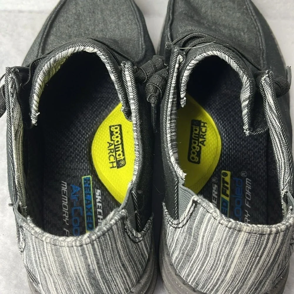 Skechers Mens Slip On Relaxed Fit Melson Chad Sneaker Size 8‎ Grey Memory Foam